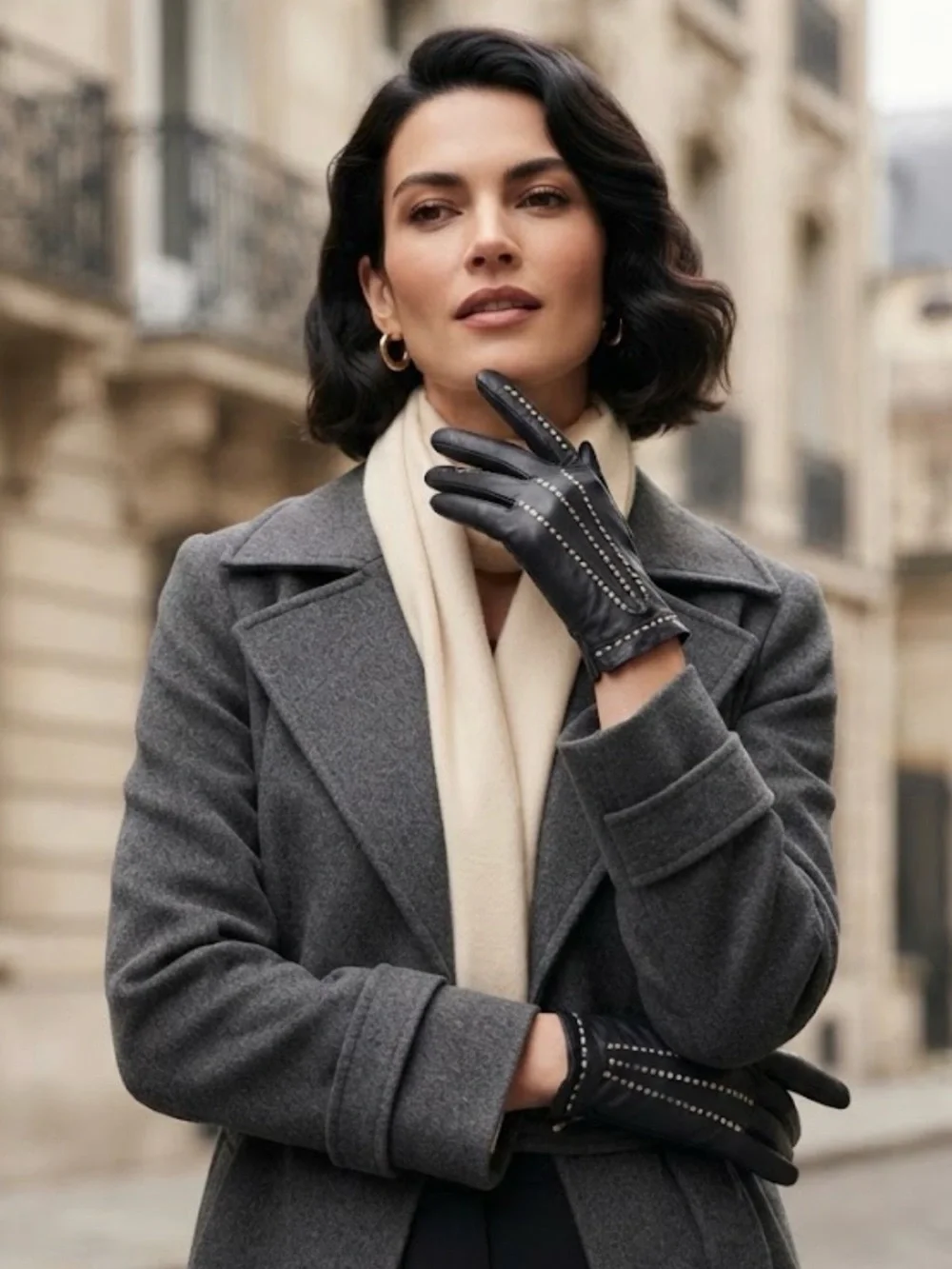 Vintage Black Leather Driving Gloves w/ Contrast Stitching Details